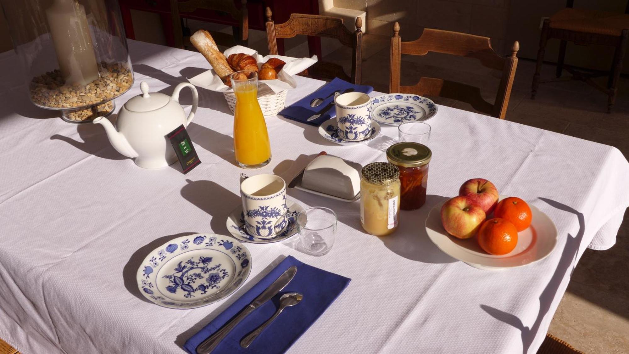 Les Trois Oliviers Bed & Breakfast Forcalquier Exterior foto