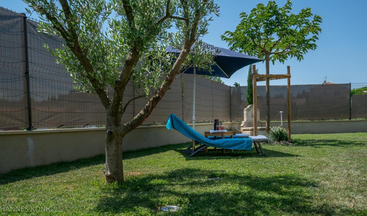 Les Trois Oliviers Bed & Breakfast Forcalquier Exterior foto